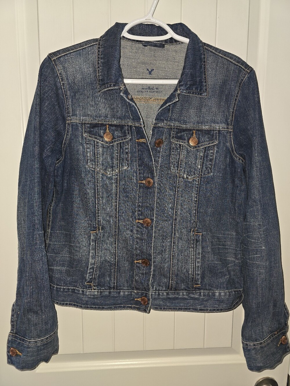 American Eagle Outfitters Classic Medium Wash Denim Jacket NWOT Large